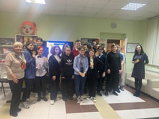 В библиотеке состоялась командная интеллектуальная игра для старшеклассников посвященная Деню Конституции РФ 